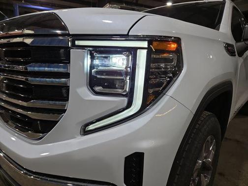 Glacier White 2026 GMC Sierra 1500 SLT