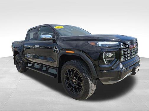 Onyx Black 2023 GMC Canyon Denali