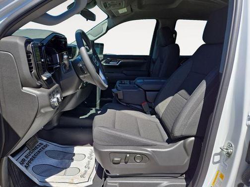 2025 GMC Sierra 1500 SLE