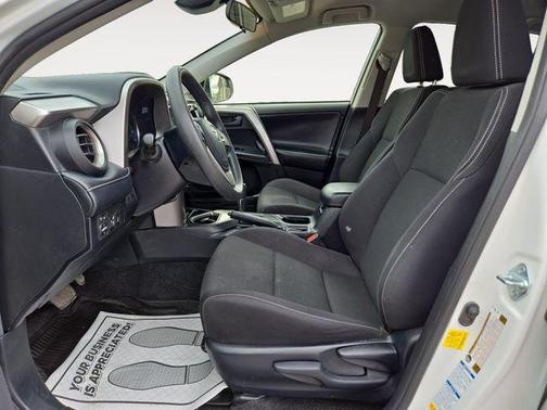 2018 Toyota RAV4 Hybrid XLE