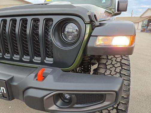 Sarge Green Clearcoat 2023 Jeep Gladiator Mojave
