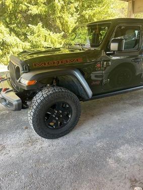 Sarge Green Clearcoat 2023 Jeep Gladiator Mojave