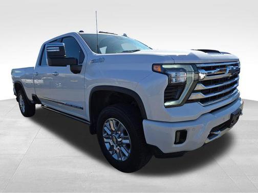 Iridescent Pearl Tricoat 2024 Chevrolet Silverado 3500 High Country