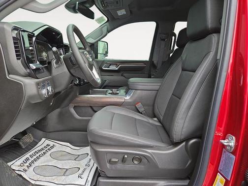 2025 GMC Sierra 3500 SLT