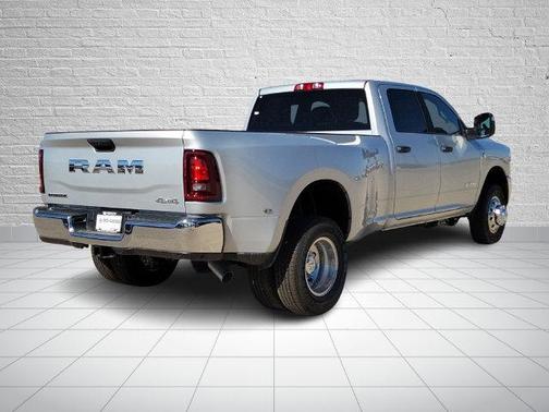 Silver Zynith 2027 RAM 3500 Big Horn