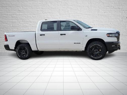 Bright White Clearcoat 2026 RAM 1500 Warlock Crew Cab 4x4 5'7' Box