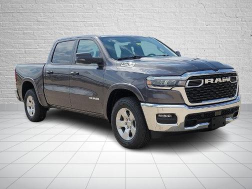 Granite Crystal Metallic Clearcoat 2027 RAM 1500 Big Horn/Lone Star