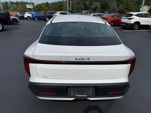 2025 Kia K4 