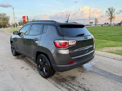 Granite Crystal Clearcoat Metallic 2020 Jeep Compass Altitude