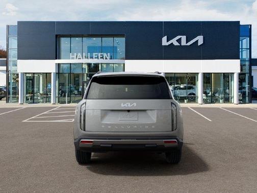 Ivory 2027 Kia Telluride S