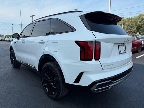2023 Kia Sorento SX