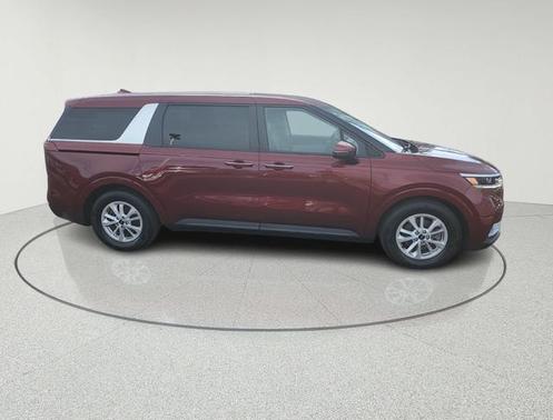 2023 Kia Carnival LX