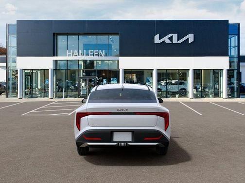 Snow White Pearl 2026 Kia K4 LXS