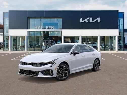 Snow White Pearl 2026 Kia K5 GT-Line