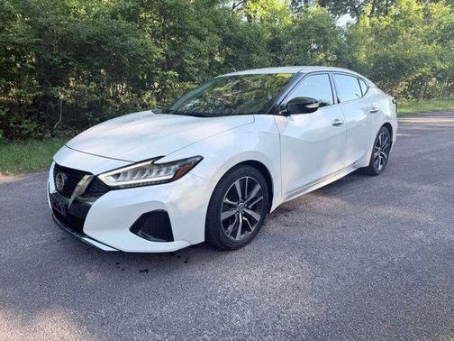 White 2019 Nissan Maxima 3.5 SV