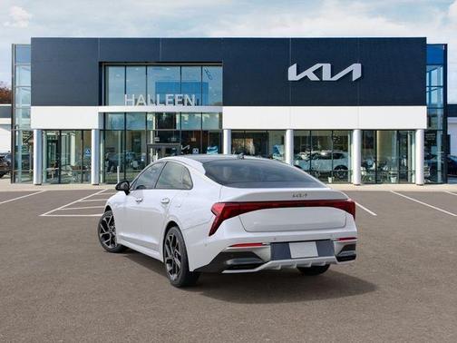 2025 Kia K5 EX