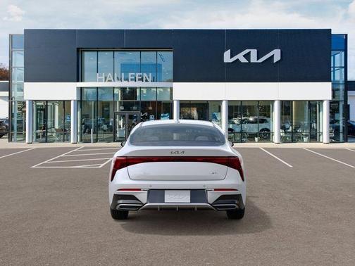 Snow White Pearl 2026 Kia K5 GT-Line