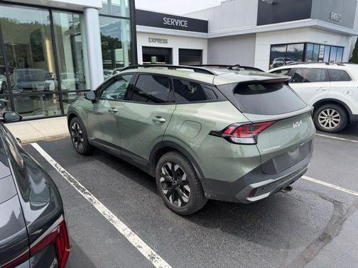 Jungle Green 2023 Kia Sportage X-Line