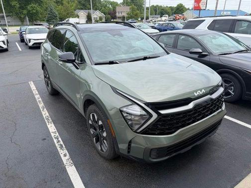 Jungle Green 2023 Kia Sportage X-Line