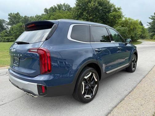 2023 Kia Telluride S