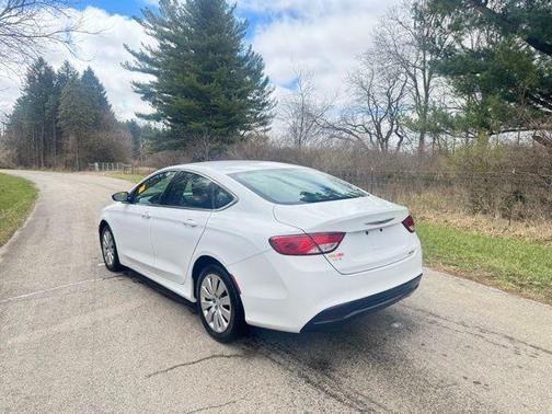 Bright White Clearcoat 2015 Chrysler 200 LX