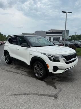 2023 Kia Seltos S