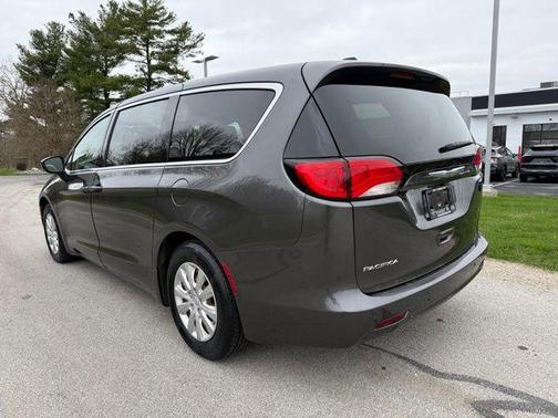 2019 Chrysler Pacifica L