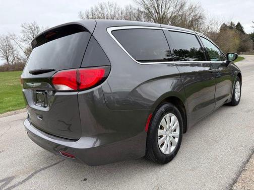2019 Chrysler Pacifica L