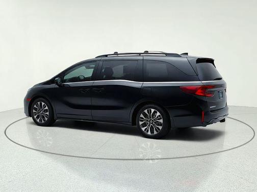 Crystal Black Pearl 2025 Honda Odyssey Elite