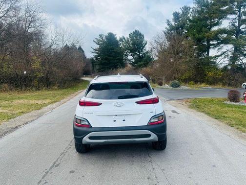 2023 Hyundai KONA SEL