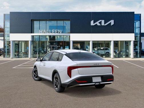 2025 Kia K4 EX