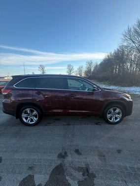2017 Toyota Highlander 