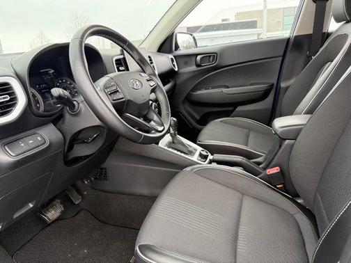 2022 Hyundai VENUE Limited