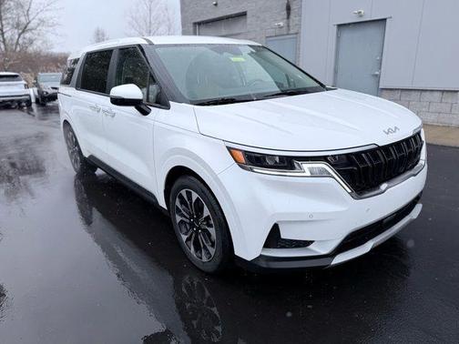 2024 Kia Carnival EX