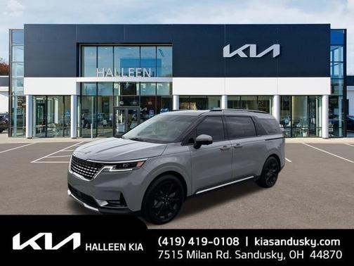 2023 Kia Carnival SX