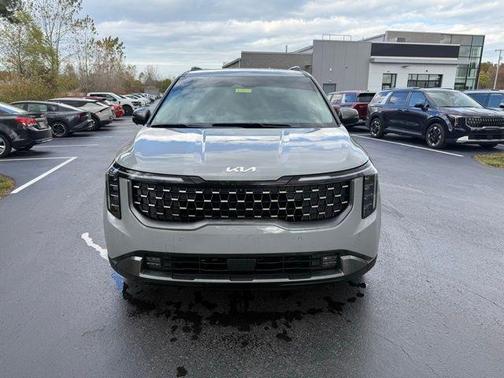 2023 Kia Carnival SX