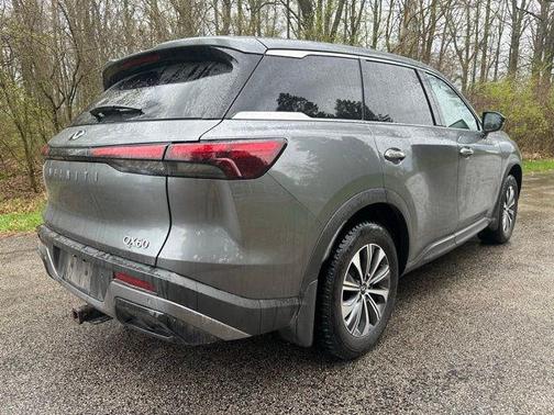 2022 INFINITI QX60 Pure