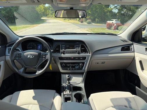 2017 Hyundai SONATA Base