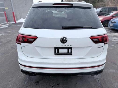2022 Volkswagen Tiguan 2.0T SE R-Line Black