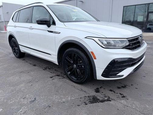 2022 Volkswagen Tiguan 2.0T SE R-Line Black