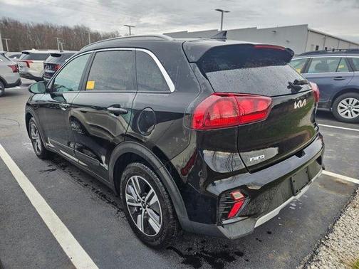 Aurora Black Pearl 2022 Kia Niro LXS