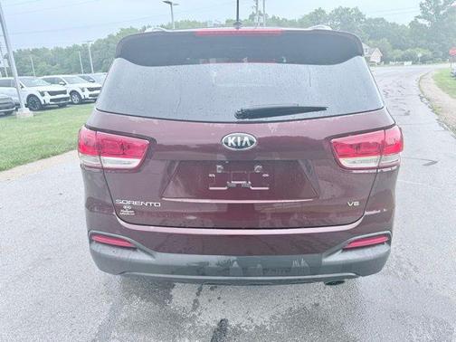2016 Kia Sorento LX