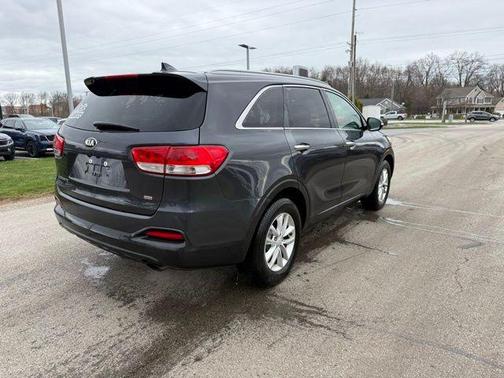 2018 Kia Sorento LX