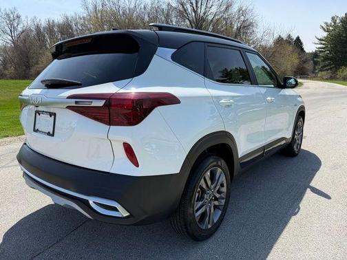 2023 Kia Seltos S