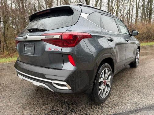 Gravity Gray 2021 Kia Seltos S