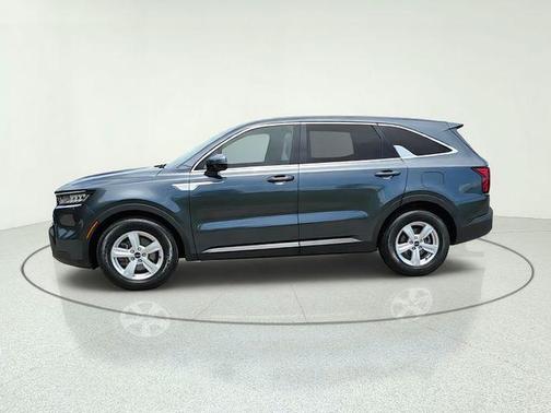 Gravity Gray 2022 Kia Sorento LX