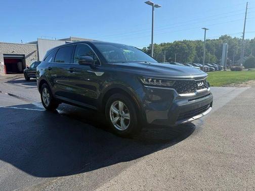 Gravity Gray 2022 Kia Sorento LX