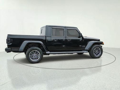 Black Clearcoat 2021 Jeep Gladiator Sport