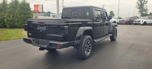 Black Clearcoat 2021 Jeep Gladiator Sport