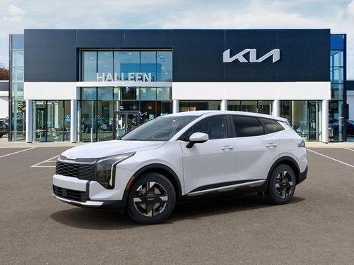 Snow White Pearl 2026 Kia Sportage LX
